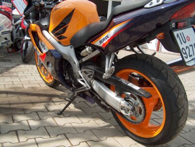 Honda_cbr600f_8.jpg